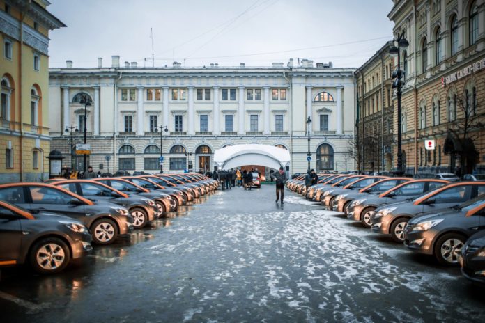 Автопарк каршеринга в Москве