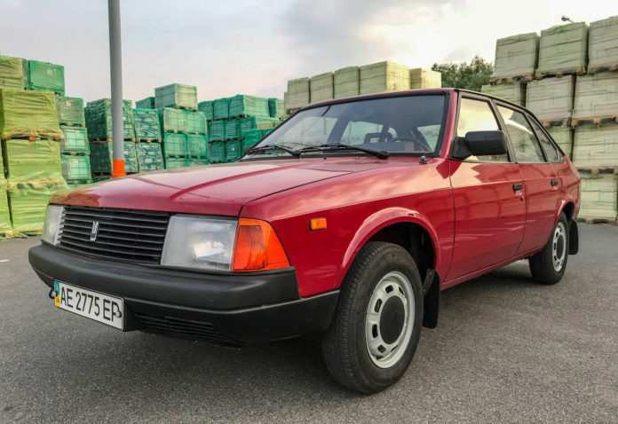 на заводе «Москвич» машины для каршеринга