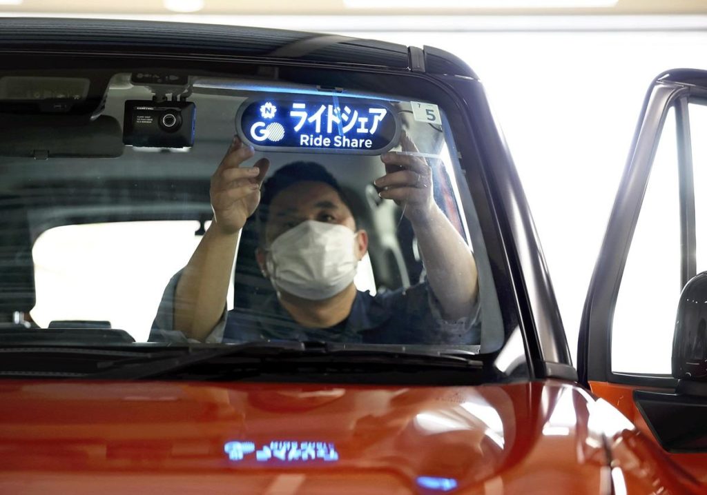Япония впервые стала шерить услугу такси среди частных извозчиков
