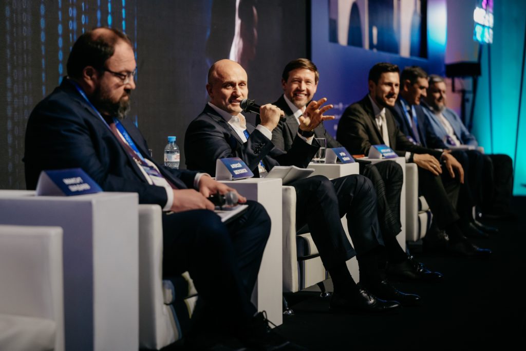 Штрафы и инвестиции в борьбе за данные