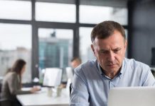 Мошенники заманивают россиян на липовые сайты с «белыми списками»