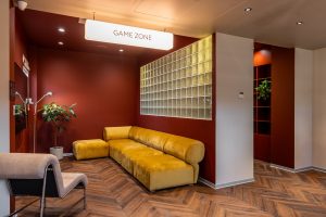 «Практик» вышел на Октябрьскую