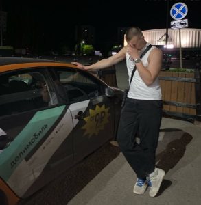 «Делимобиль» не открывается
